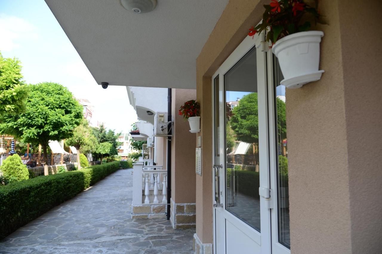 Family Lux Apartment Święty Włas Zewnętrze zdjęcie